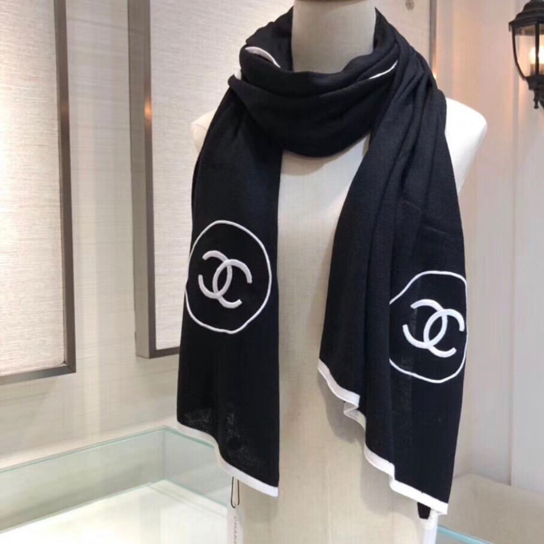 Echarpe Chanel 