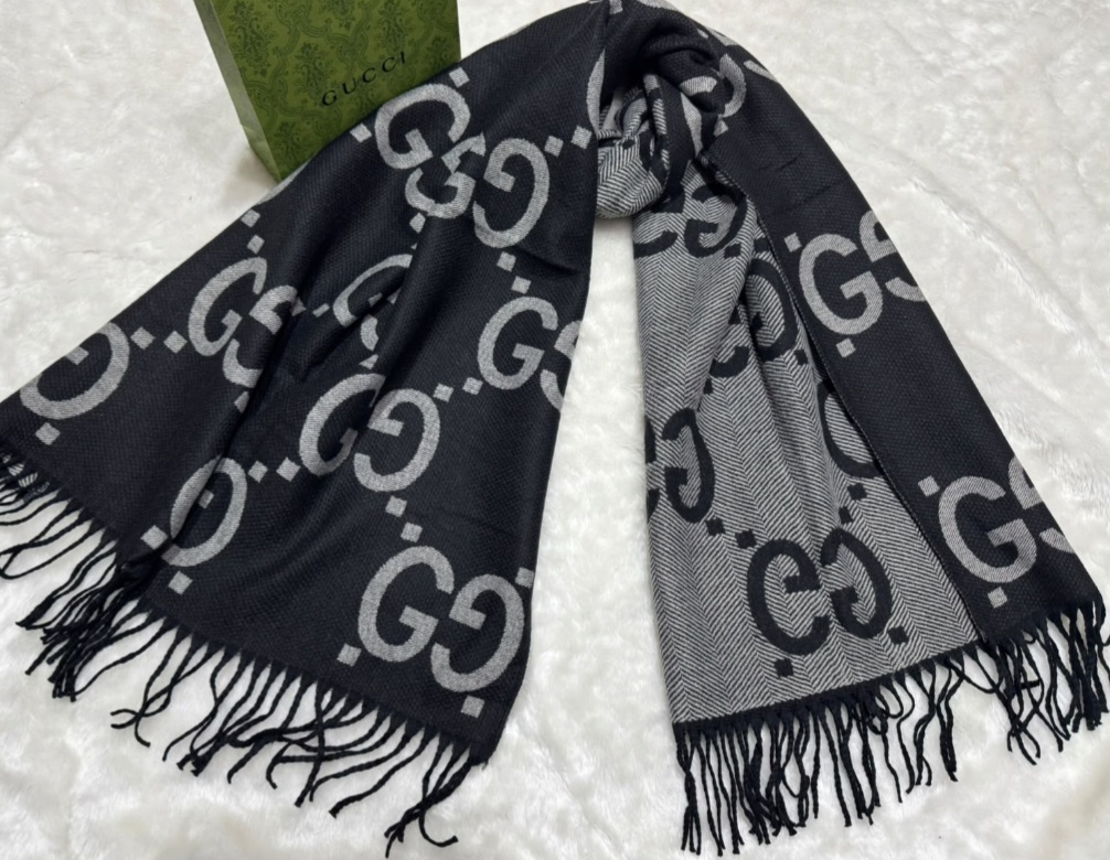 Pashmina Gucci 