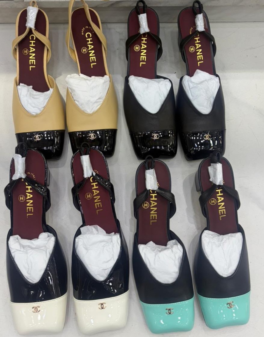 Sapato Chanel de salto bloco